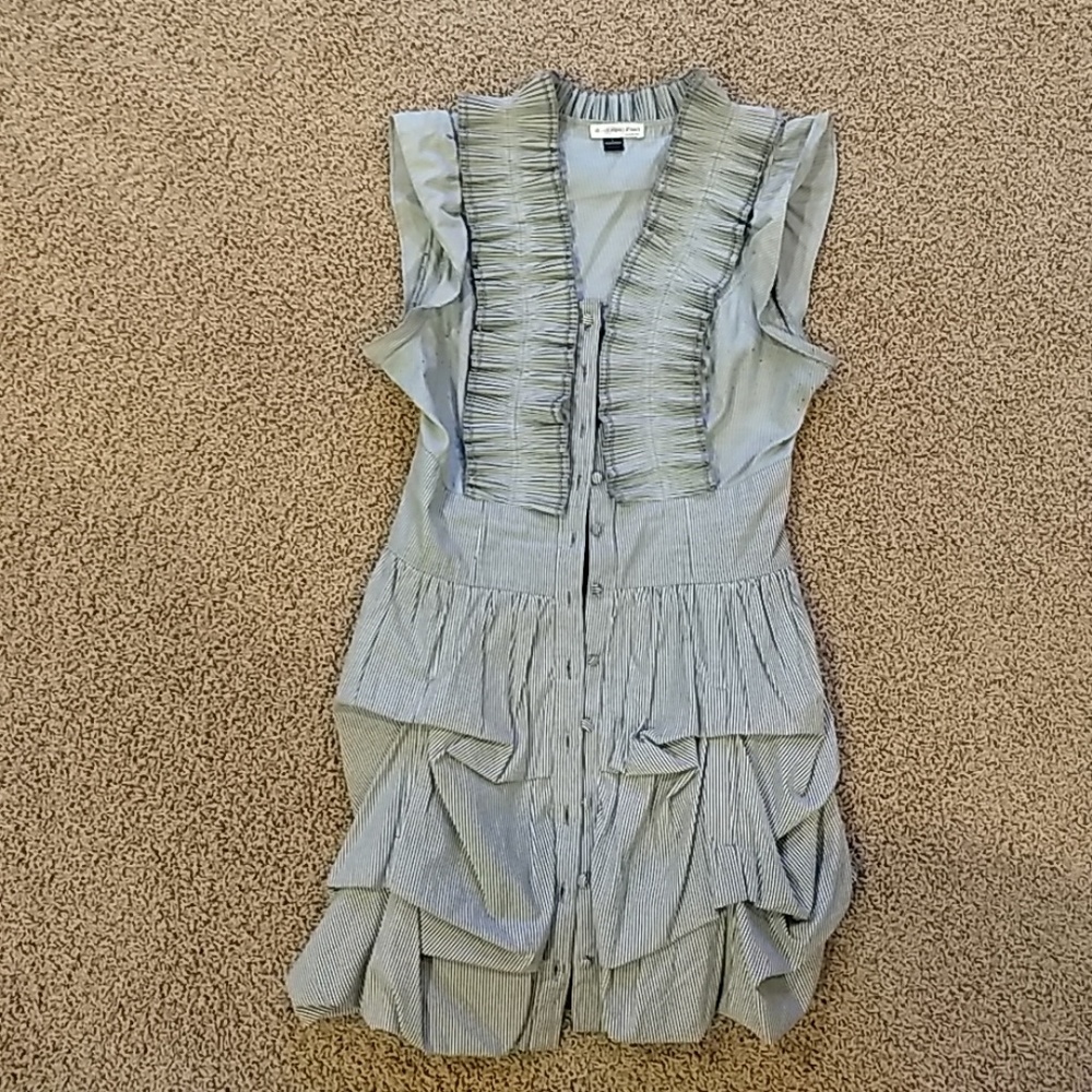 Agaci Ruched Gray and White top